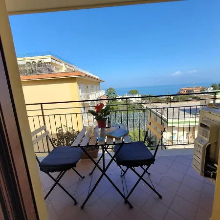 Sara Blu Sorrento